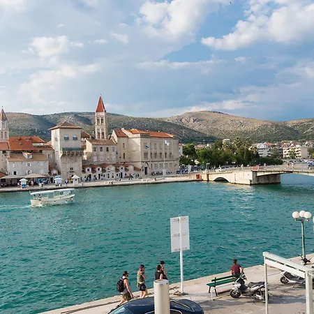 Liza Trogir