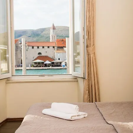 Liza 3* Trogir