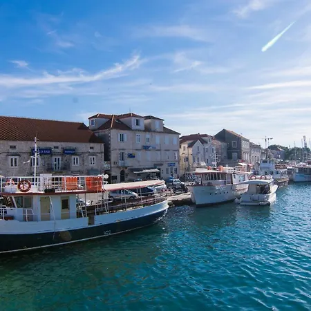 Liza Trogir