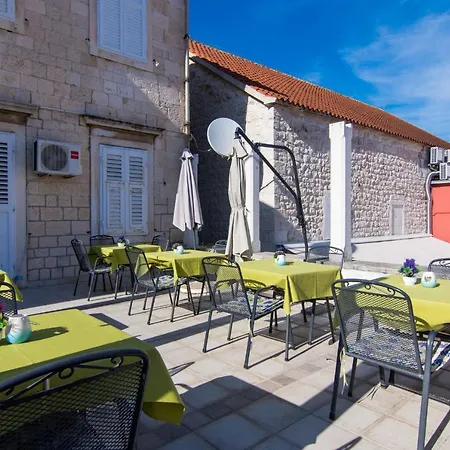 Liza Guest house 3*
